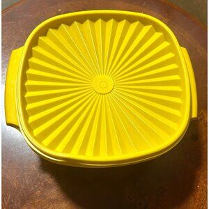 Vintage Tupperware Yellow Sunburst Square Serving Bowl with Lid USA 836-8 READ:
